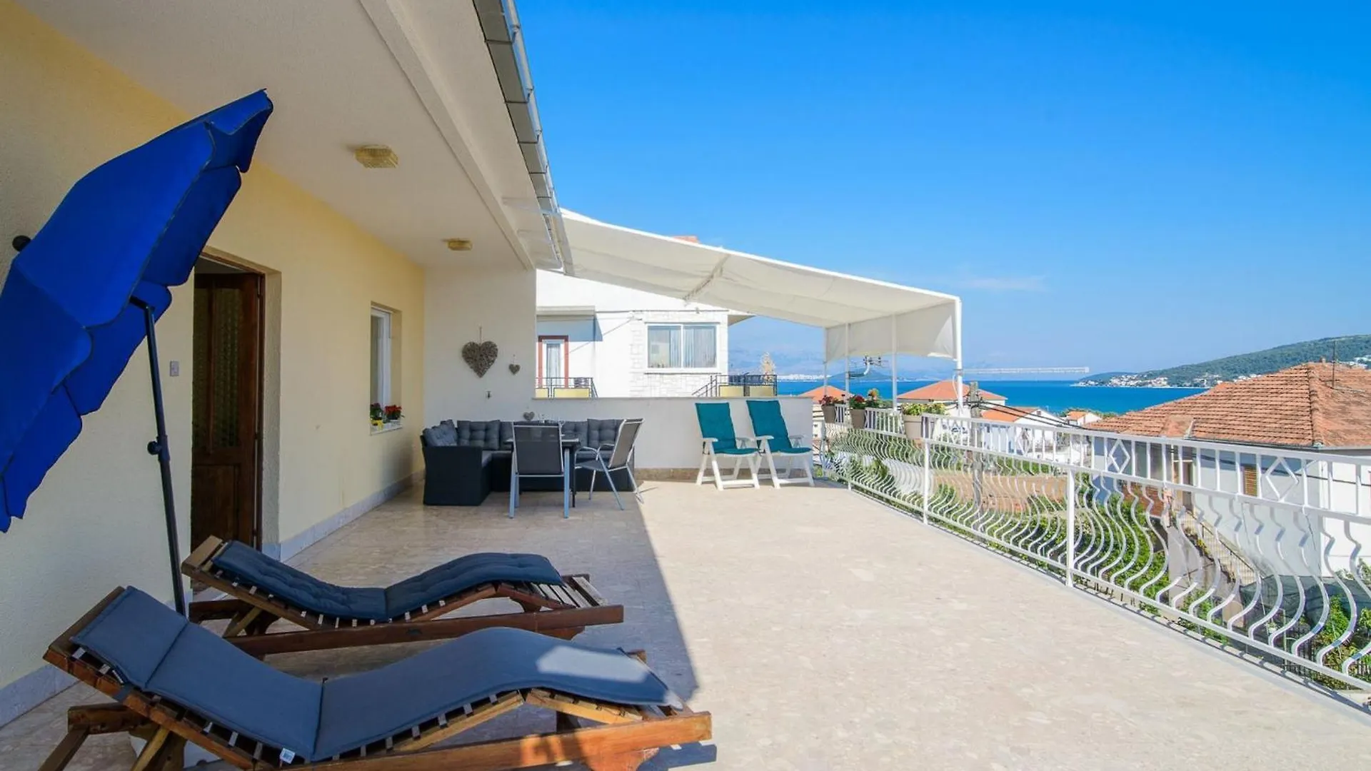 Modern Apartment Near Trogir Beach With Sea View Terrace And Lounge Area