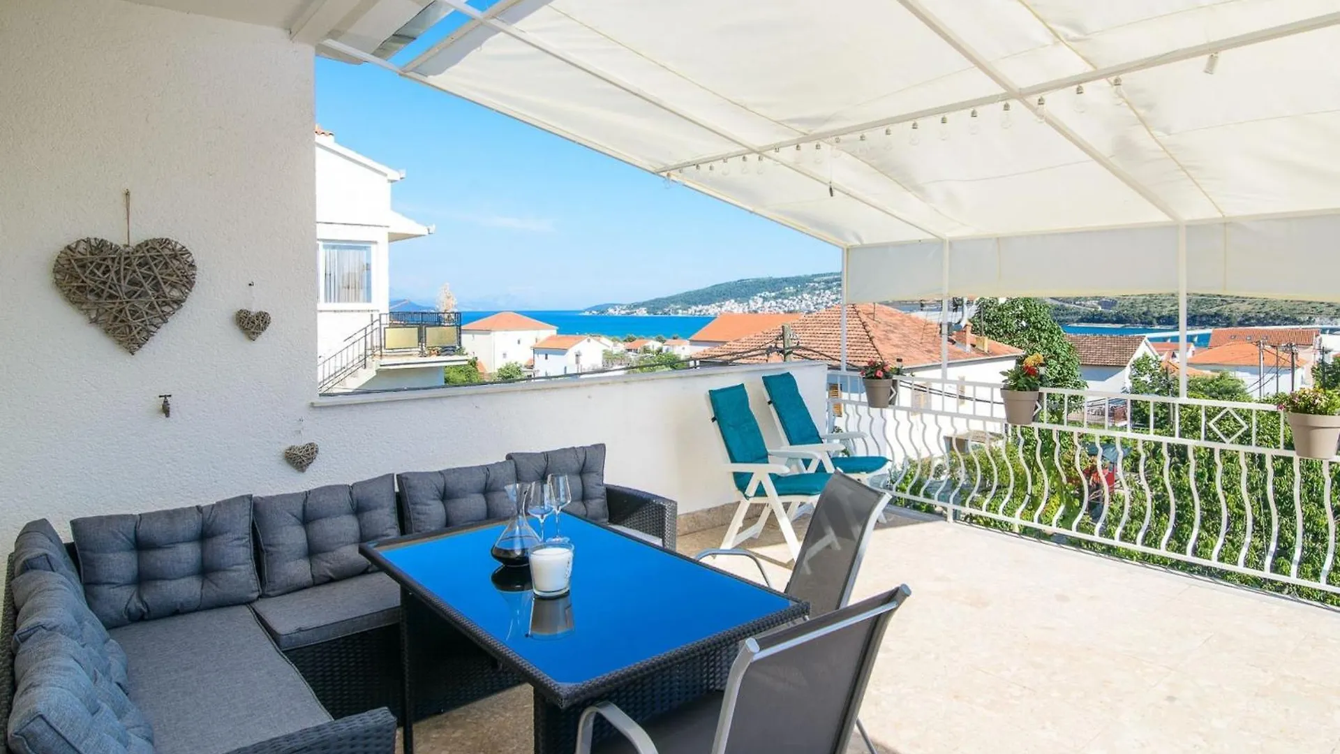 Modern Apartment Near Trogir Beach With Sea View Terrace And Lounge Area